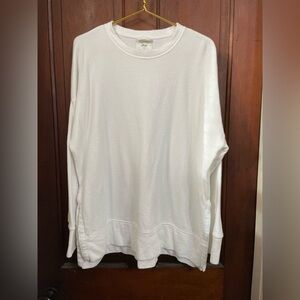 Aerie women’s large white sweater